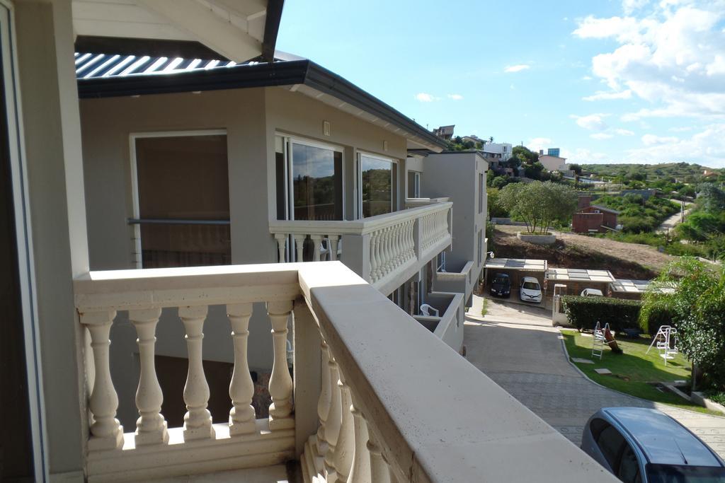 Executive Suite,119727339:JPEG